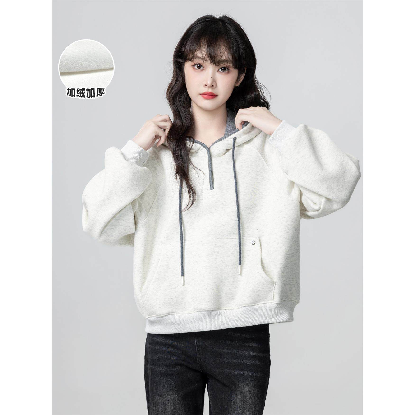浅灰色连帽加绒卫衣女秋冬2025冬季新款宽松加厚套头帽衫短款上衣