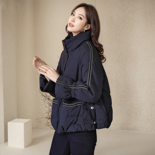 外套秋冬装设计感高领宽松新款羽绒服女200斤大码洋气面包服