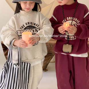 韩系童装儿童字母加绒卫衣套装秋冬新品男女童高领保暖休闲两件式