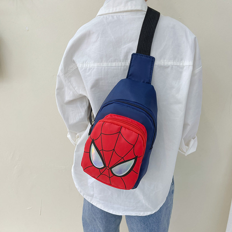 男童斜挎包卡通儿童单肩包时尚帅气潮酷男孩胸包小孩黑色手机小包