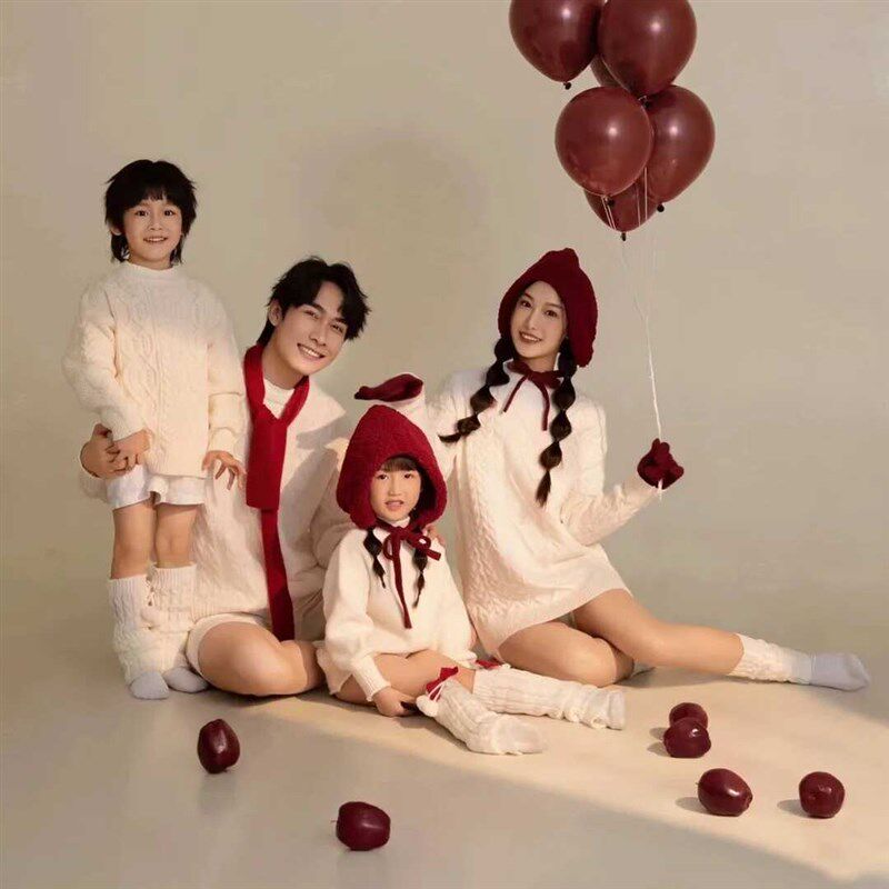 网红款亲子摄影主题照相服装影楼全家福新款白色麻花毛衣拍照童装