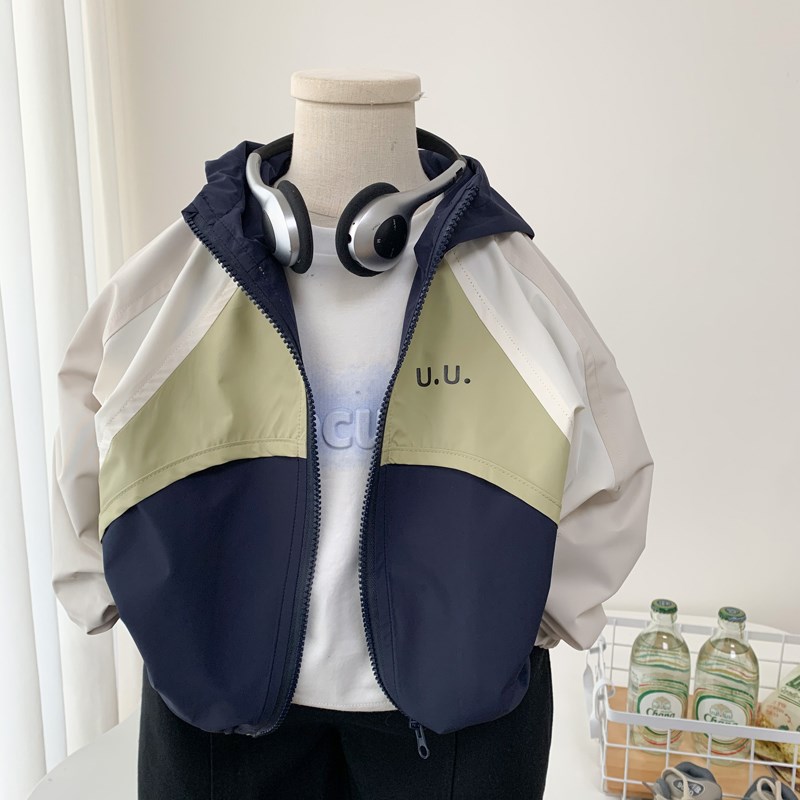 男童春装连帽外套2025新款儿童韩版休闲宽松上衣男孩拼接时尚夹克