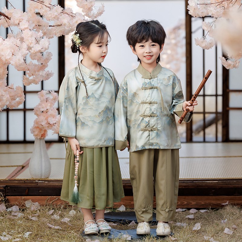 新中式儿童套装表演男童汉服唐装国风古装女童旗袍幼儿园合唱班服