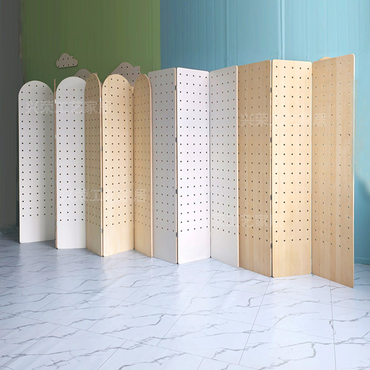洞洞板屏风隔断客厅折叠移动餐饮办公室入户正对门遮挡帘新型2026