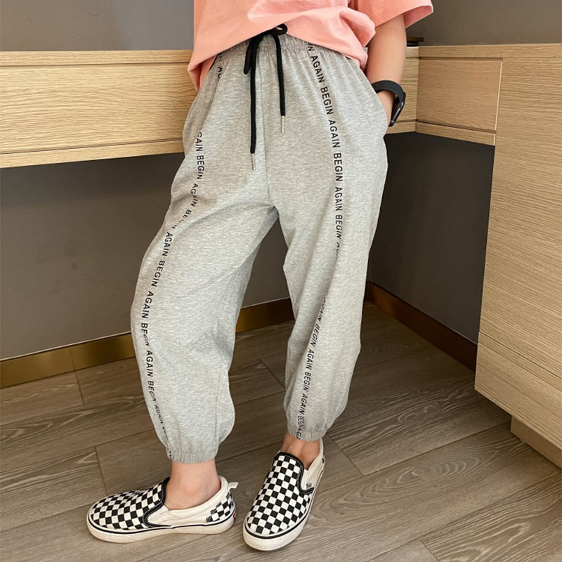 2021夏季新款儿童字母宽松运动裤裸奔裤空调防蚊裤男童女童束脚裤