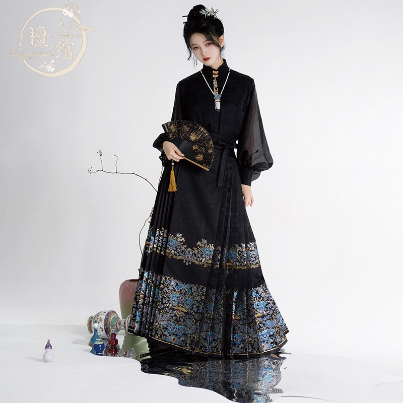 现货檀绾-鎏金翠羽织金妆花重工明制汉服婚马面裙搭气质显瘦通勤