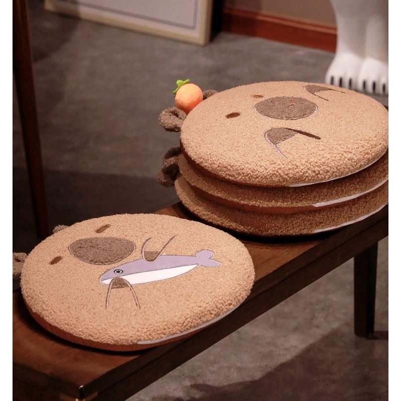 可爱水豚坐垫capybara卡皮巴拉屁垫学生办公室久坐不累椅垫慢回弹