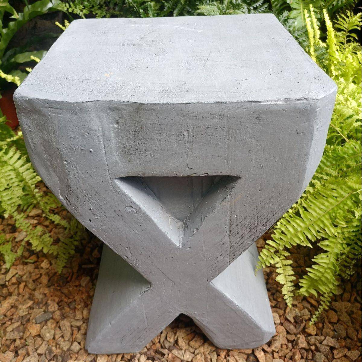 外贸出口亚马逊爆款氧化镁庭院鼓凳户外花架圆墩 罗马柱 名宿茶几