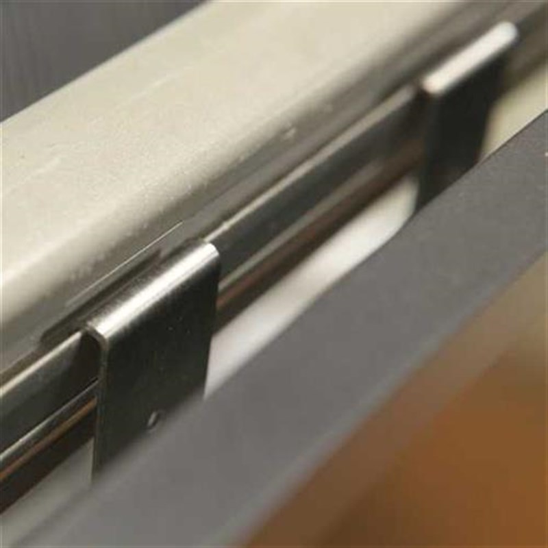 创意屏风下挂槽缝显示器挂架  办公桌工位下卡扣隔断配件屏幕支架