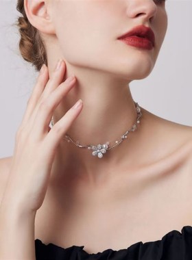 超闪五瓣花珍珠项链女轻奢小众设计高级感人造珍珠复古花朵锁骨链