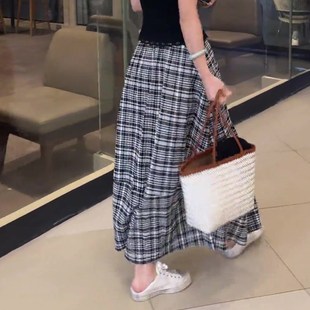 休閑風(fēng)黑白色寬松舒適花苞裙女2025春夏O新款 韓版 松弛慵懶風(fēng)半身