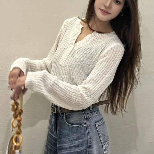 2026早春新款韩版时尚显瘦百搭V领长袖针织衫女毛衣上衣美式辣妹