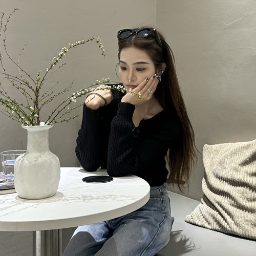 2026早春半开领新款韩版修身显瘦百搭V领长袖针织衫女毛衣上衣T恤