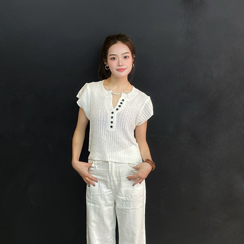 2026春季新款韩版简约纯色V领短袖针织衫女宽松显瘦上衣