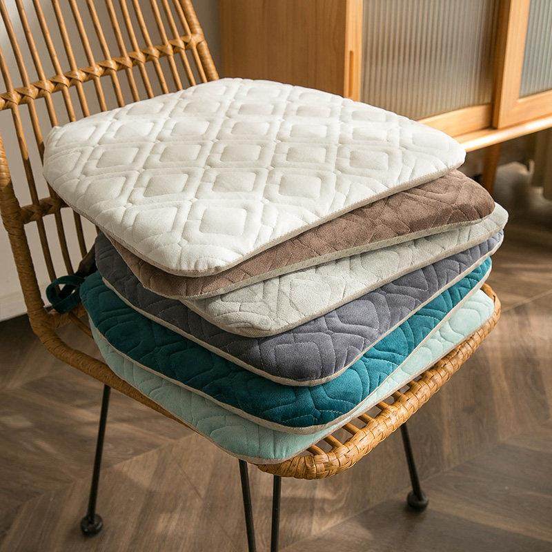 牛奶绒椅子垫冬季毛绒加厚餐椅垫马蹄形坐垫餐桌椅防滑可拆洗屁垫