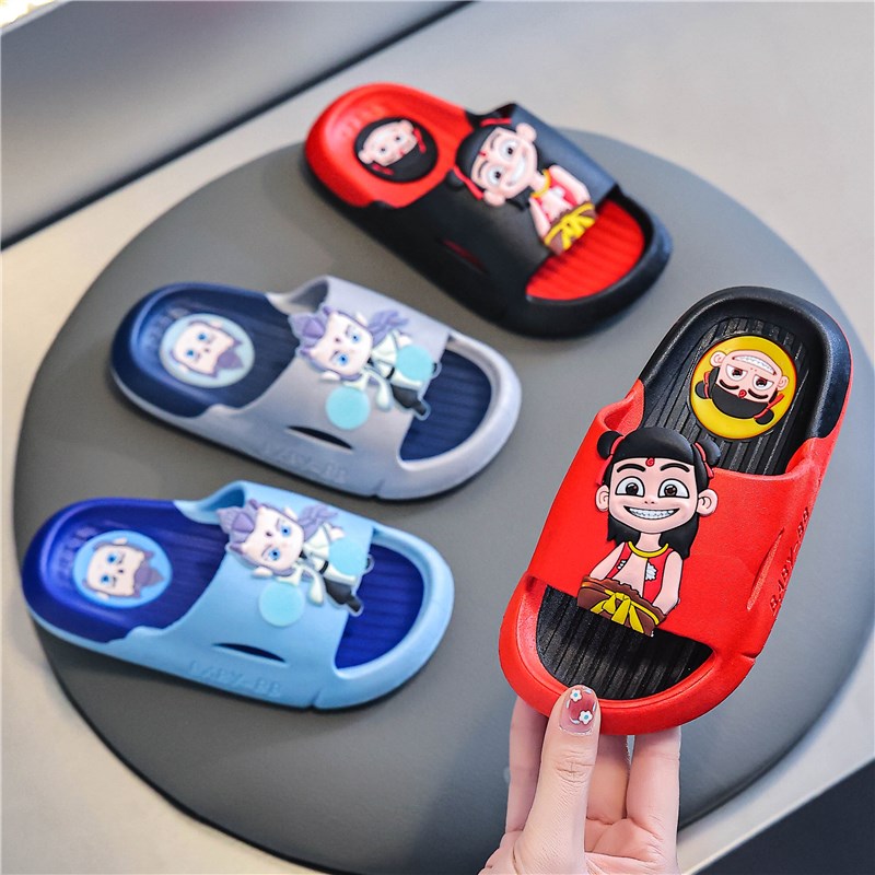 哪吒儿童拖鞋夏季外出居家内防臭防滑男童双色外穿卡通凉拖鞋室外