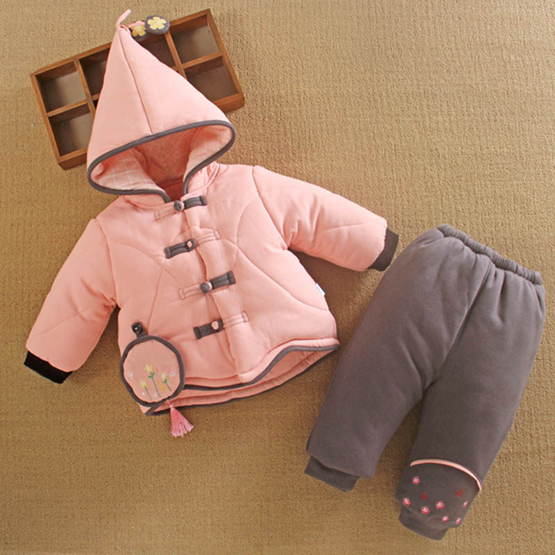 0一1岁半女宝宝秋冬装加厚棉服A袄过年周小婴儿衣服外套装洋气冬