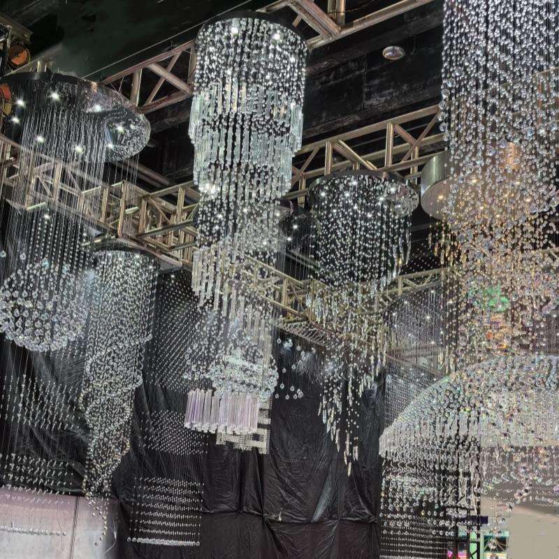 旋转螺旋水晶婚庆道具菠萝珠帘婚礼吊顶装饰舞台背景梅花珠链成品