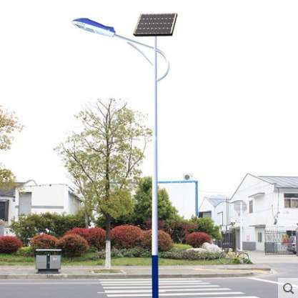 新款户外工程道路灯制作 6米8米30W新农村单臂led感应太阳能路灯