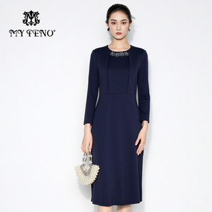 法式 马天奴2025冬季 气质时尚 纯色钉珠圆领收腰连衣裙子长袖 女 新款