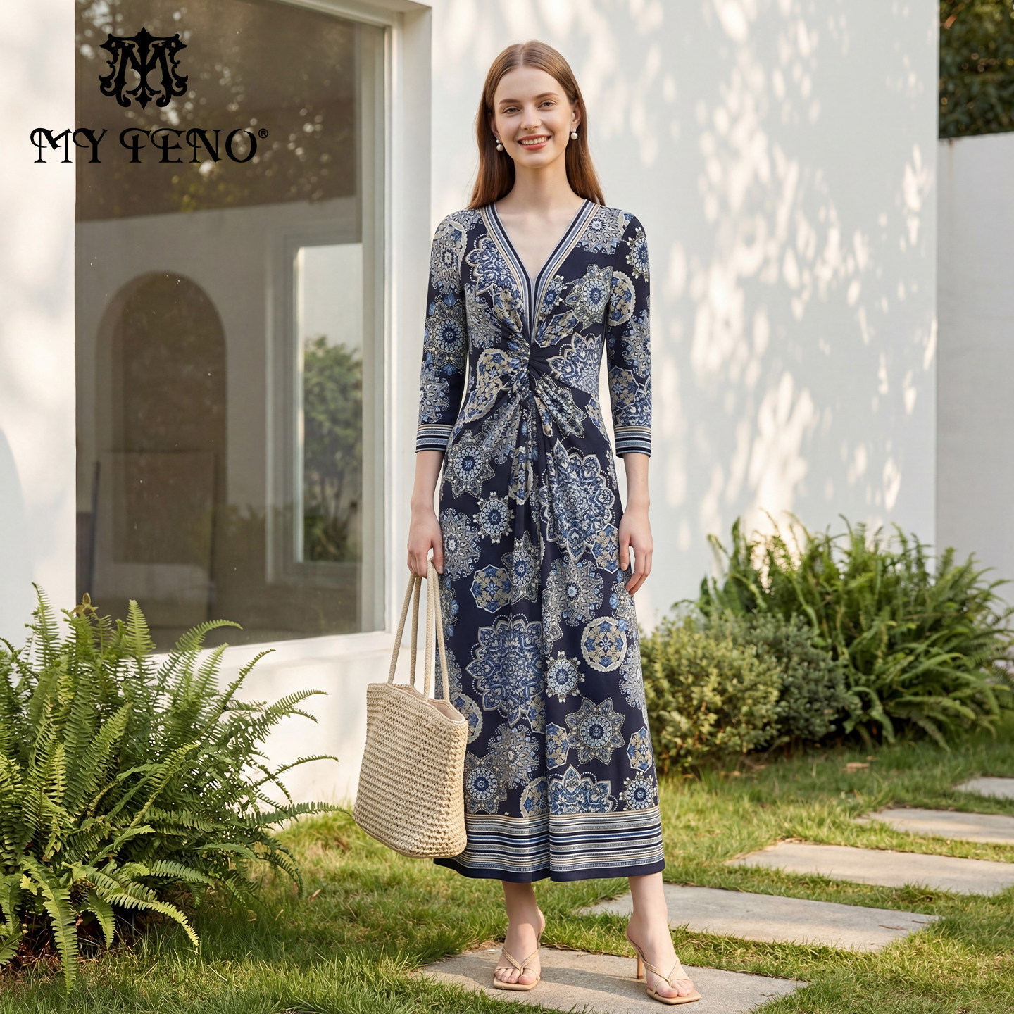 马天奴2026春夏新款藏青色印花V领收腰连衣裙子长裙气质复古时尚