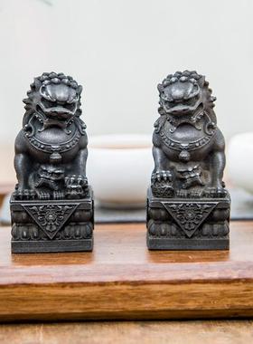 迷你国风铁锈石狮子创意办公桌面小摆件装饰造景摆设树脂茶宠一对