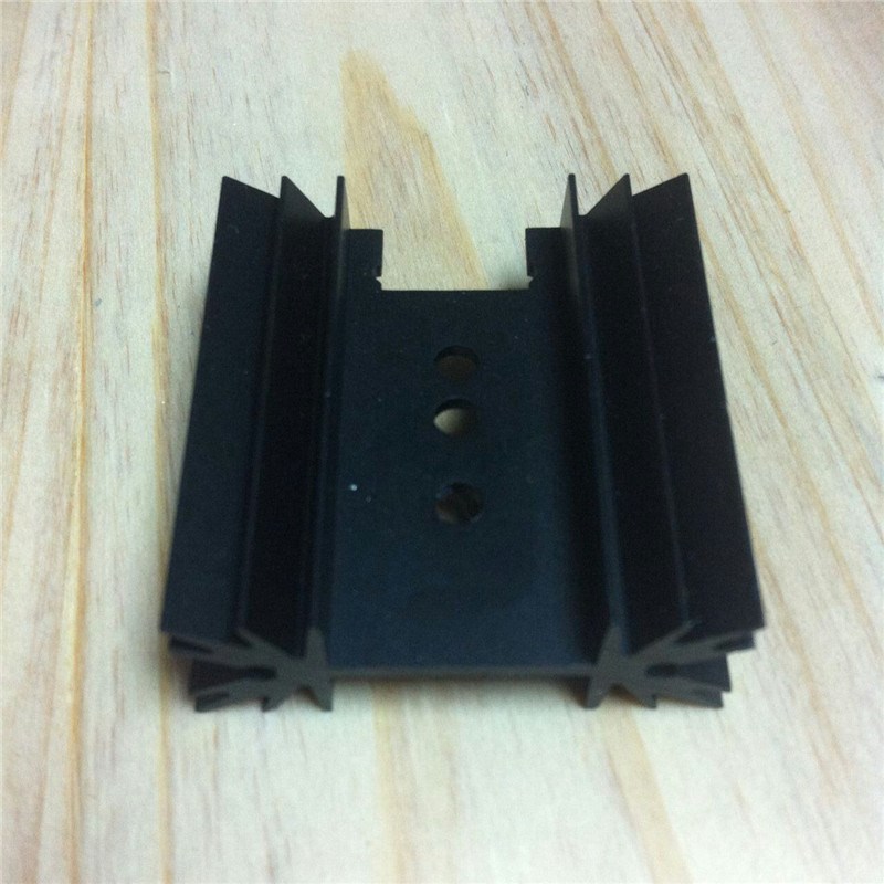 铝型材散热器模 散热片铝型材挤压加工 散热器打孔铣槽氧化