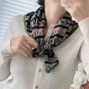 新款绿色小马列队双面异色显白气质百搭时尚方巾围巾四季丝巾可爱