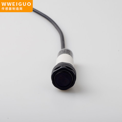 红外线漫反射式传感器E3F-DS10C4/C2接近光电感应开关三线常开