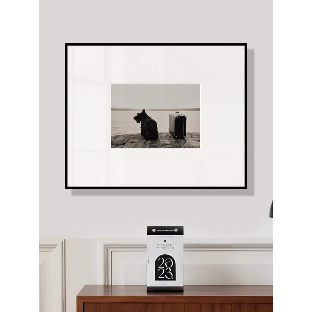 湖边小狗黑白摄影装饰画壁龛艺术壁画风景无障碍豪华Normcore挂画