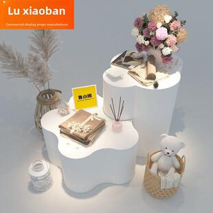 服装店岛展示台高低流量展示台中间展示女式服装店展示道具展示柜