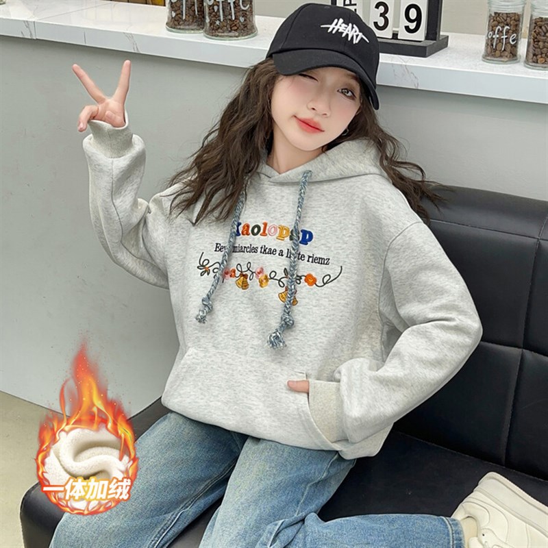 女童加绒卫衣冬季2024新款洋气儿童连帽秋冬女大童加厚一体绒上衣