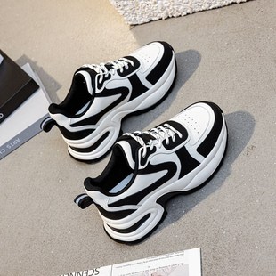 子女2025新款 大码 爆款 厚底休闲运动鞋 41到43 百搭炸街老爹鞋 黑色鞋
