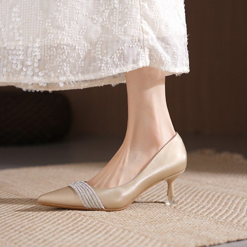 水钻尖头高e跟鞋女婚鞋新款气质香槟色色7厘米细跟百搭浅口单鞋