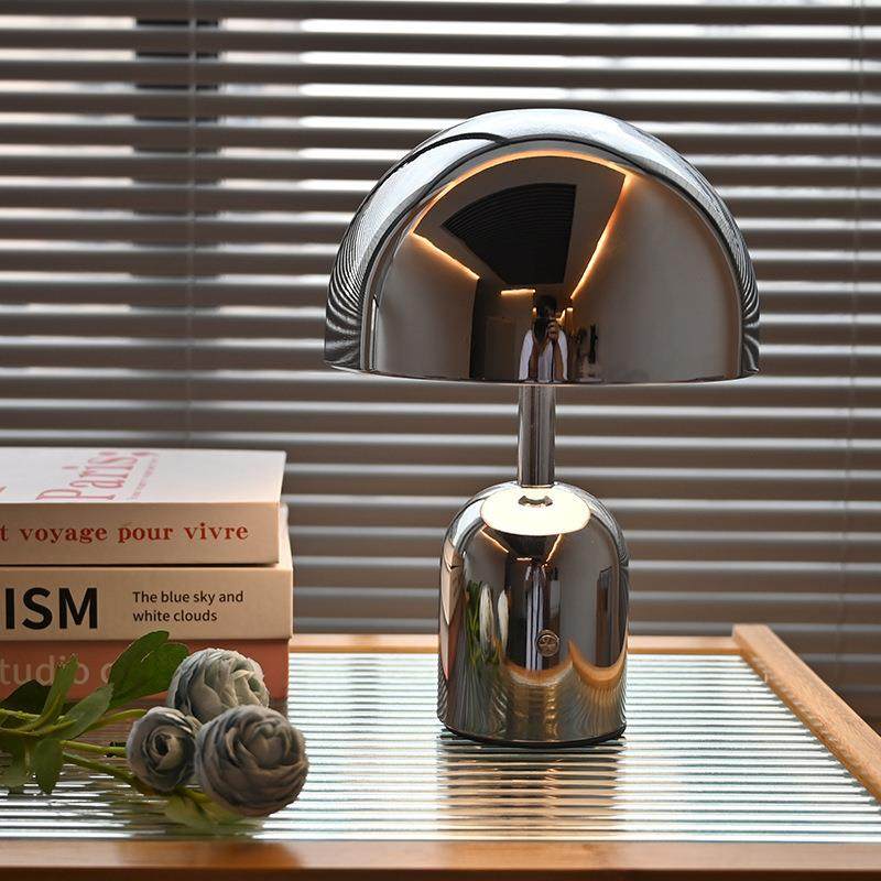 跨境北欧轻奢创意艺术设计酒店蘑菇灯设计师书房客厅时尚温馨台灯