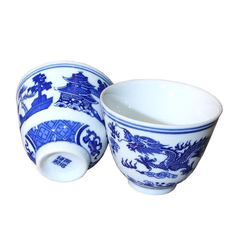 青花小酒杯一口杯陶瓷景德镇中式烈酒复古小酒盅老式传统云吞杯子