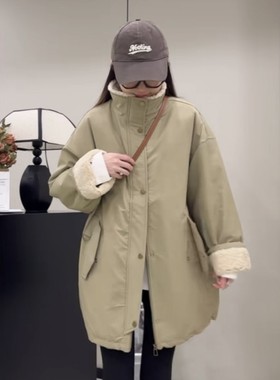 美式立领拼接羊羔毛加厚冲锋衣外套女秋冬新款宽松显瘦中长款
