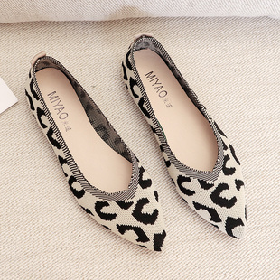 韩版 新款 百搭尖头平底单鞋 网红休闲时尚 豆豆鞋 奶奶鞋 女2020春季