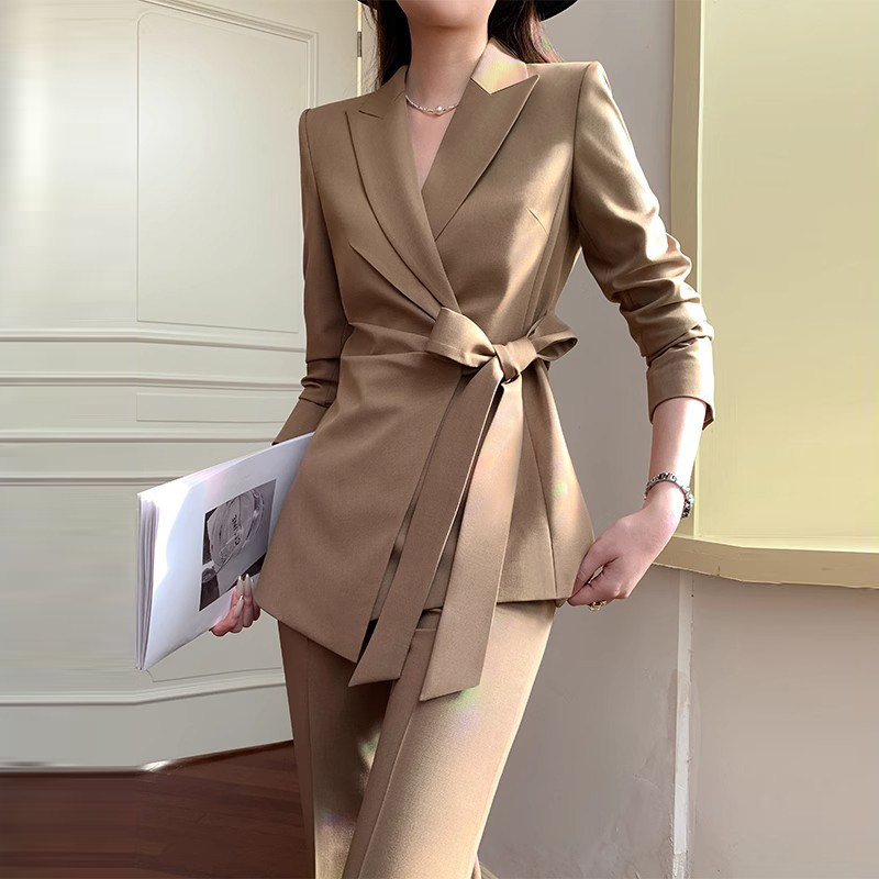 卡其色西装套装女春秋时尚气质休闲英伦风修身通勤绑带小西服套裙