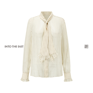 Into The East己印白色迷你腰果花边领带衬衫
