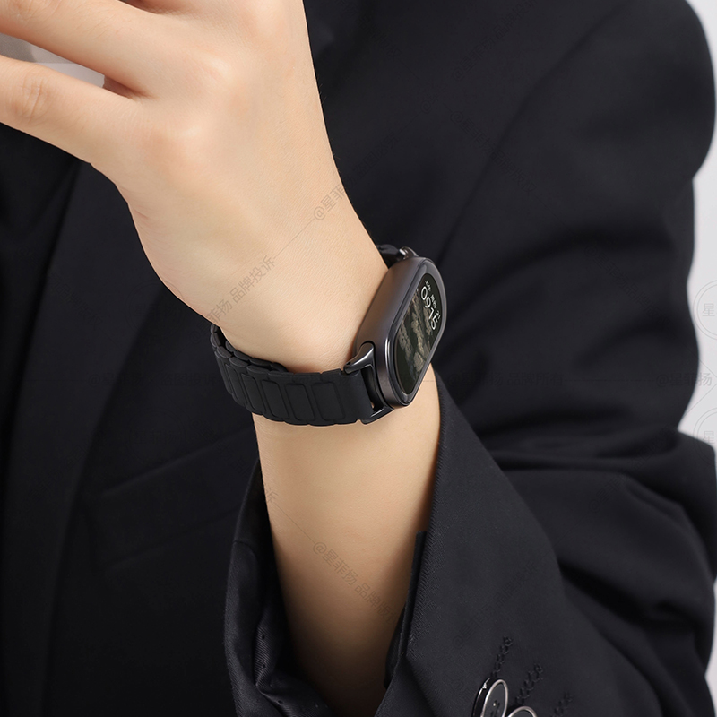 适用小米手环10/9/8硅胶磁吸表带