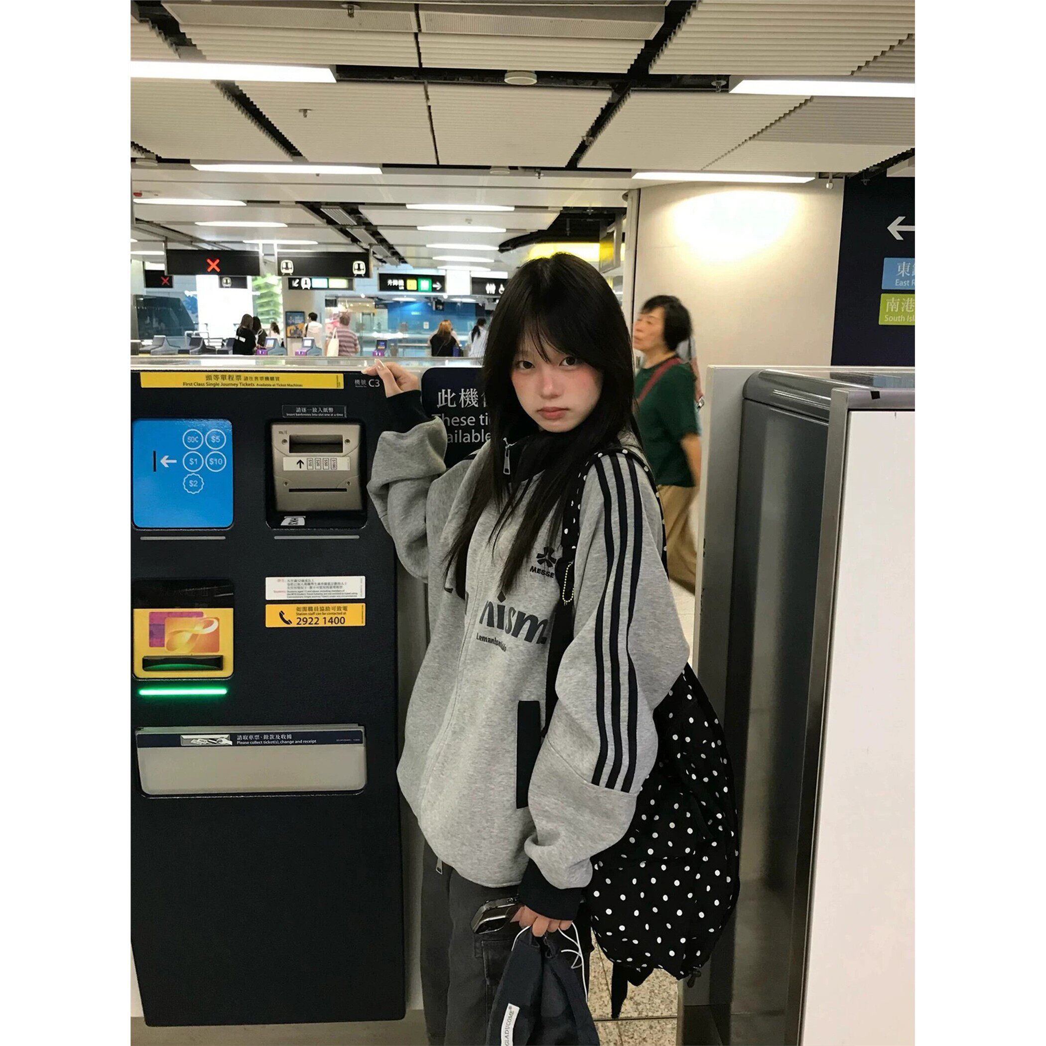 韩系复古深灰色字母印花立领卫衣女秋冬学院风宽松三条杠开衫外套