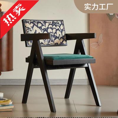 法式复古风实木餐椅家用餐厅现代椅子网红单人设计师中古昌迪加