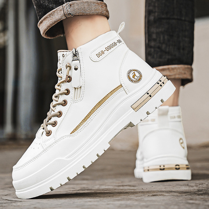 高帮男鞋秋季软底防滑运动小白皮面板鞋休闲英伦风白色工装马丁靴