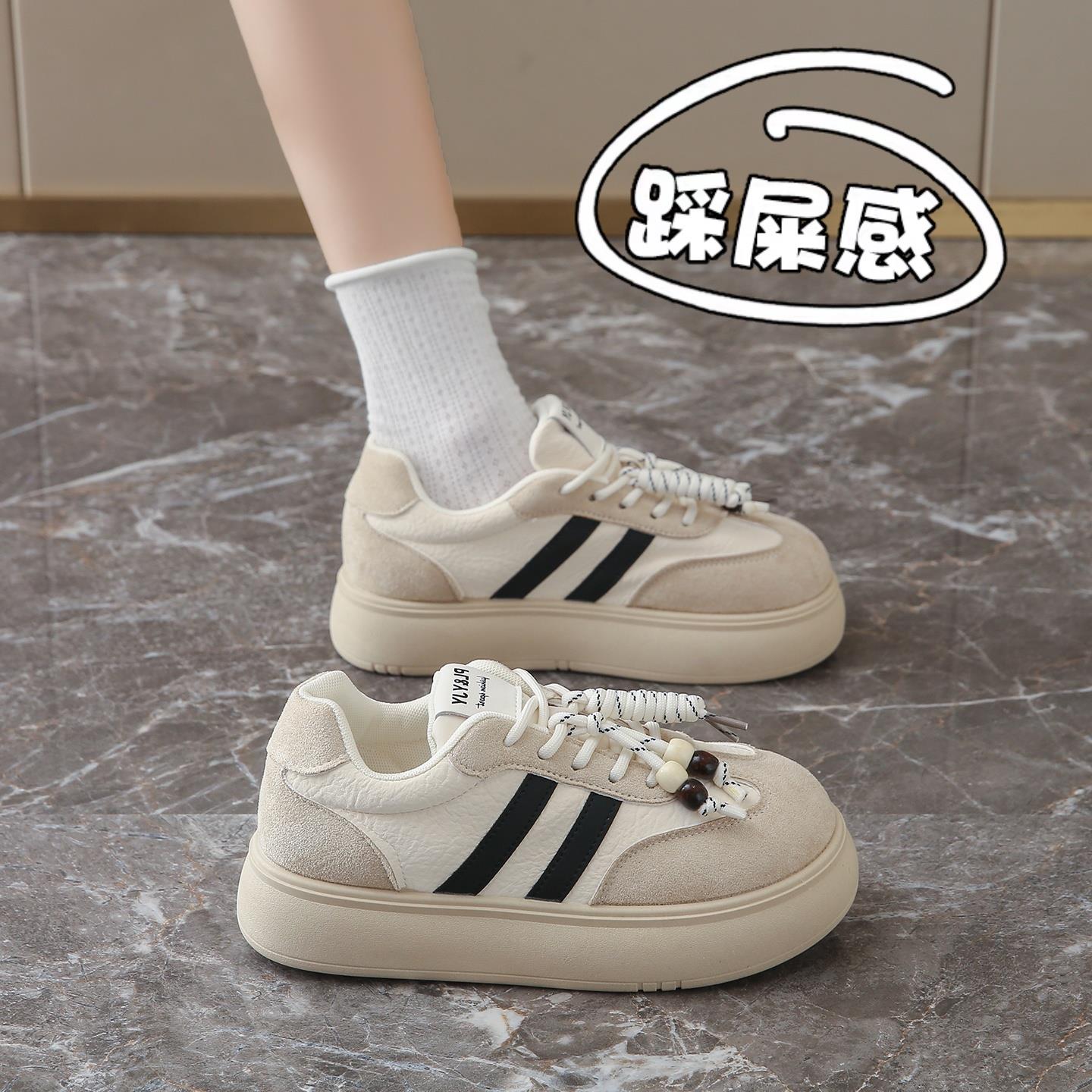 女童板鞋2025新款秋季厚底面包小白鞋中大童学生休闲运动鞋子34码