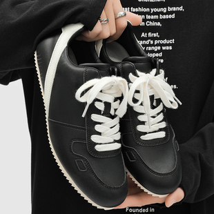 皮面运动薄底鞋情侣款巨好看德训鞋女2025新款男女超火舒适休闲鞋