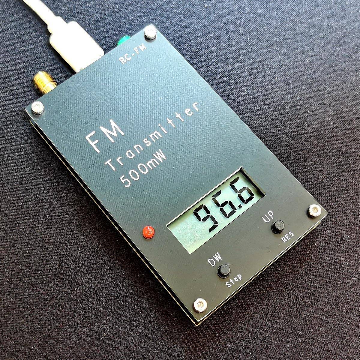 2000米FM发射机数字显示0.5W500mW立体声76-108M(直拍)