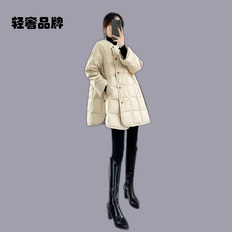 朗姿约定2026新款女装冬中长款羽绒服女米白色斗篷圆领白鸭绒外套