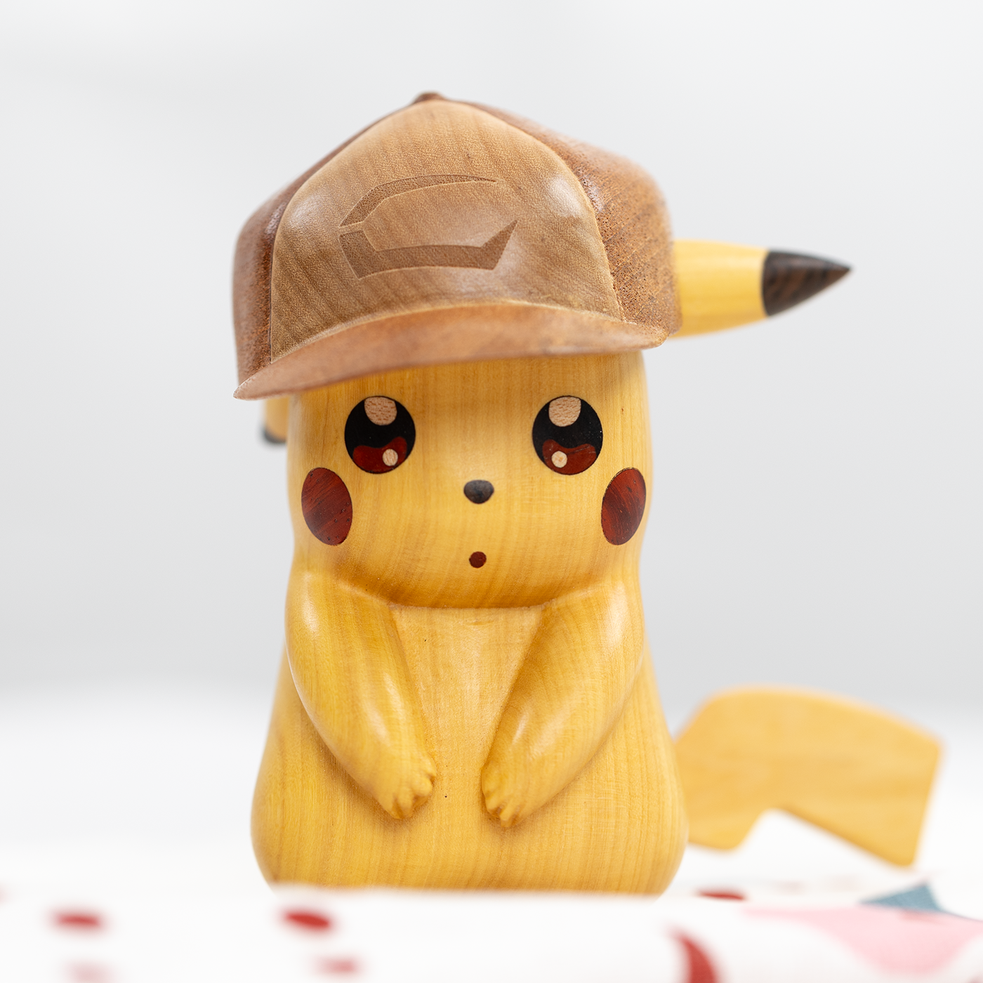 宝可梦卡丘实木桌面摆件