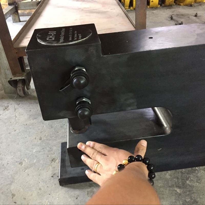 极速。非标定制液压冲孔机可订做槽钢冲孔机工O字钢角钢冲孔机50